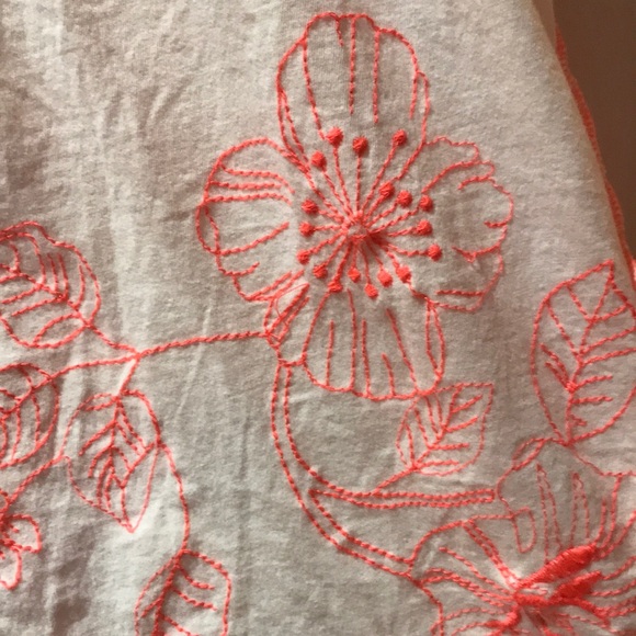 Woman’s tank top - Picture 2 of 2